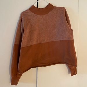 Boyfriend-style crew sweatshirt. Size small